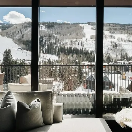 Lavish 5-Bedroom Penthouse With Four Seasons Flair